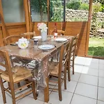 De France 4/6 Personnes A *